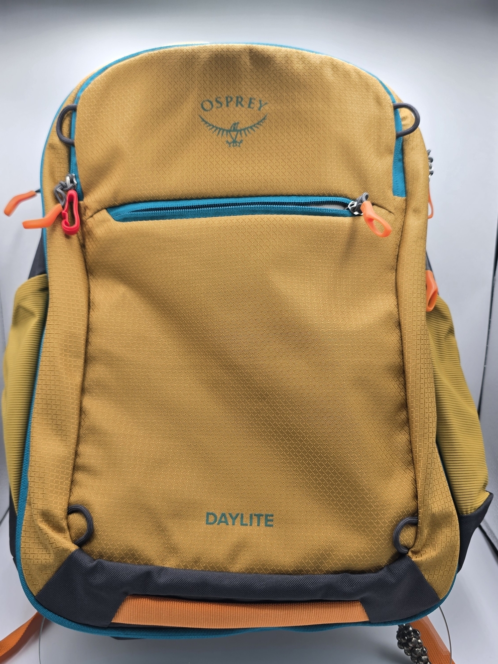 Osprey Daylite Men's Mustard Backpack Hiking Traveling School Laptop Workplace
